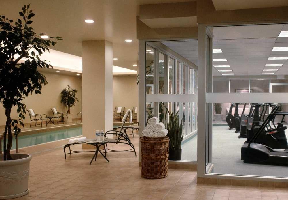 Courtyard By Marriott Toronto Downtown Hotel Екстериор снимка