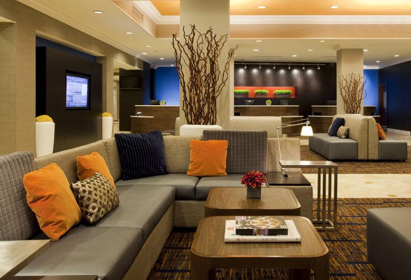 Courtyard By Marriott Toronto Downtown Hotel Екстериор снимка