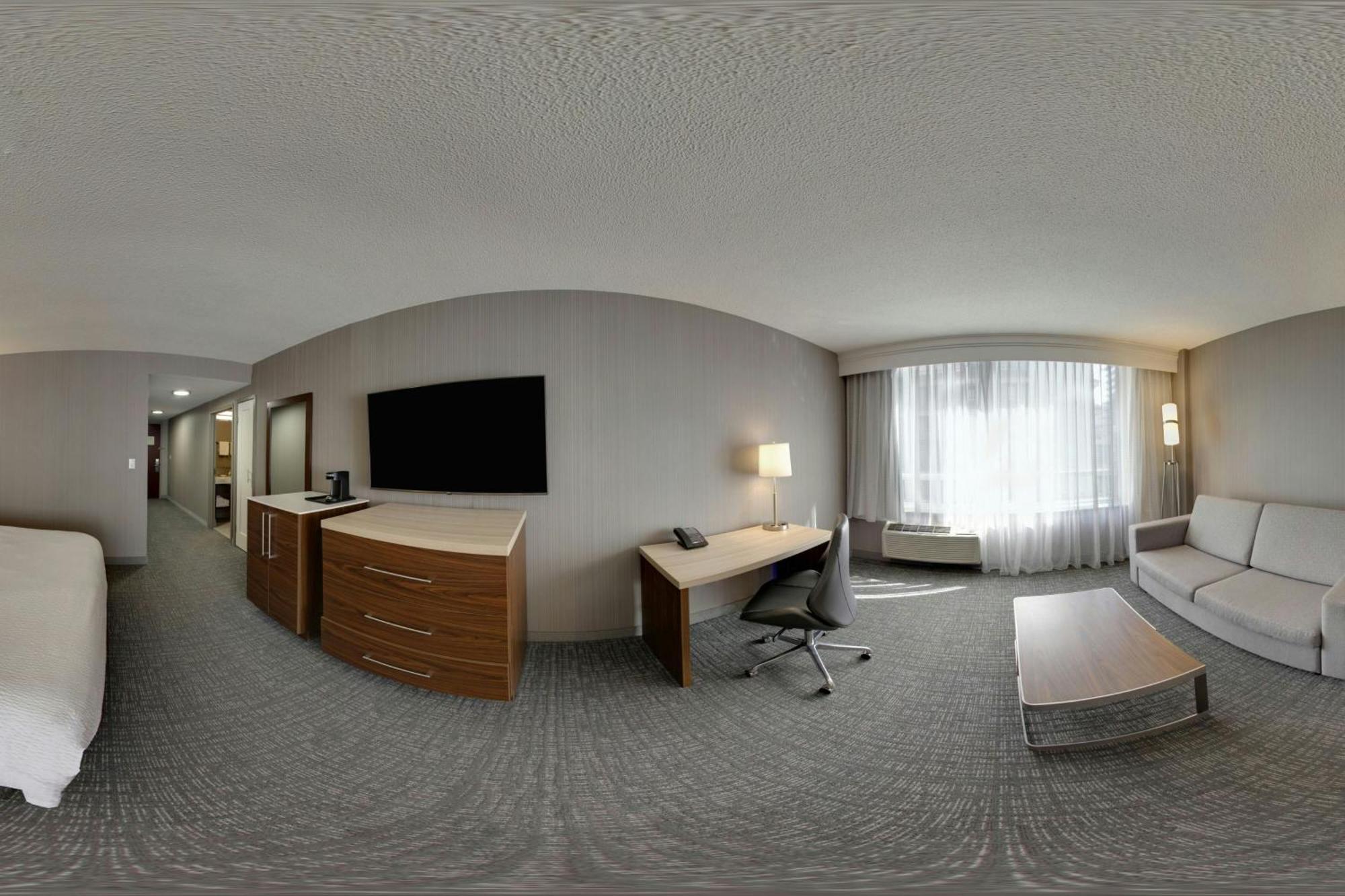 Courtyard By Marriott Toronto Downtown Hotel Екстериор снимка